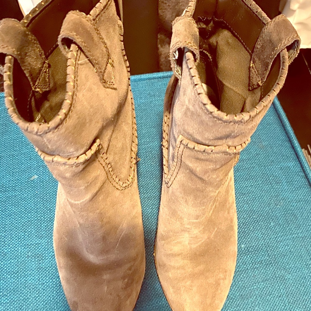 Karl lagerfeld suede boots